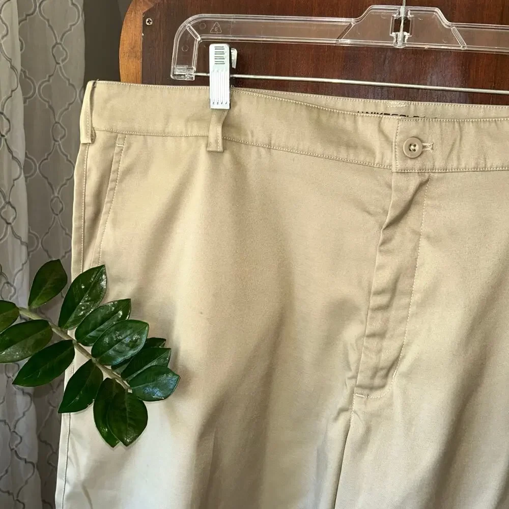 Nike Golf Khaki Chino Shorts Fit Dry Size 40 Preppy Casual Performance